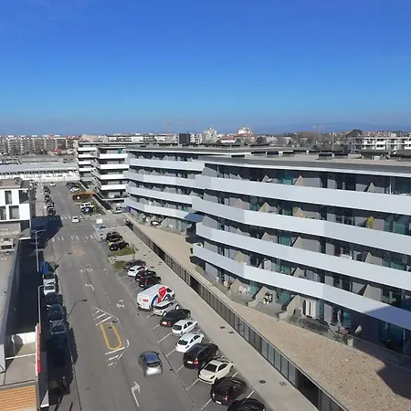Moderno - Estacionamento Apartment