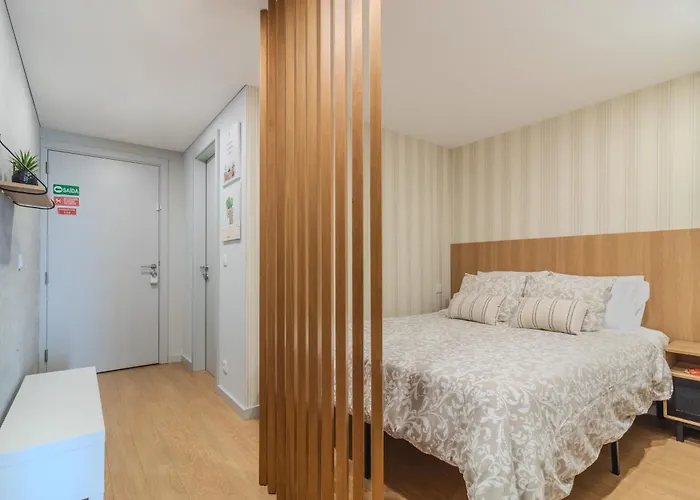 Apartamento No Centro De Com Estacionamento *